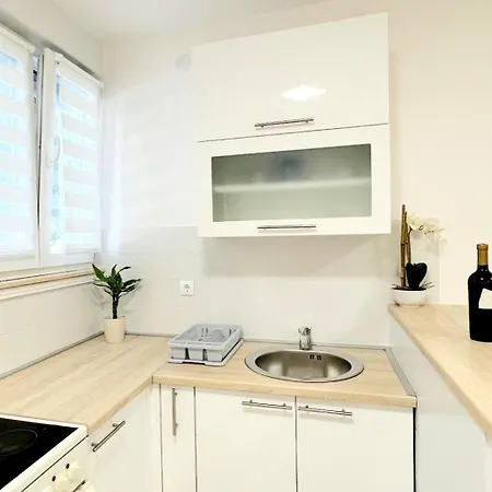 Lejlighed City Apartment Mostar *